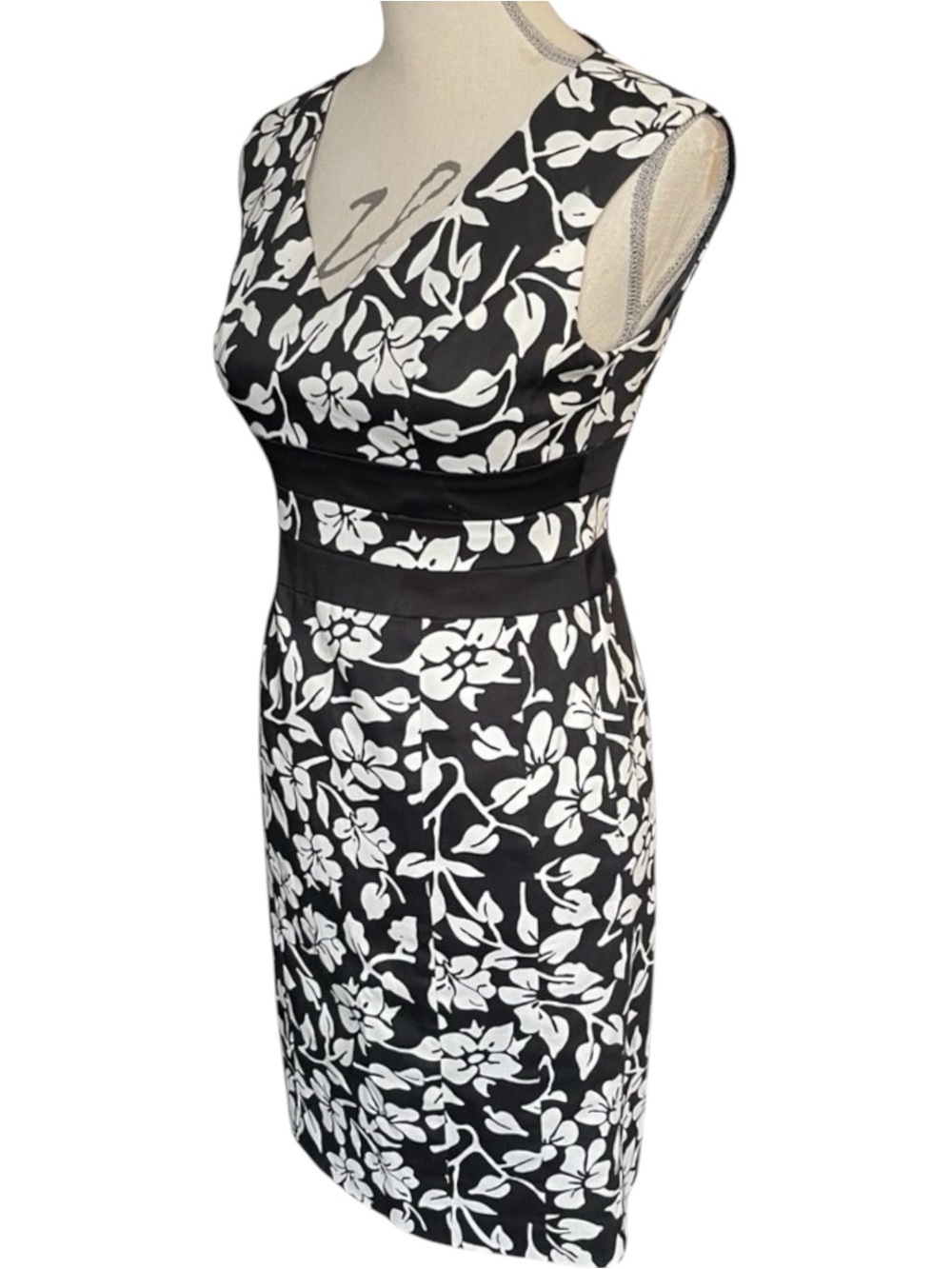 Evan Picone Black/White Floral Cotton Stretch Sleeveless Sheath Dress (2P)